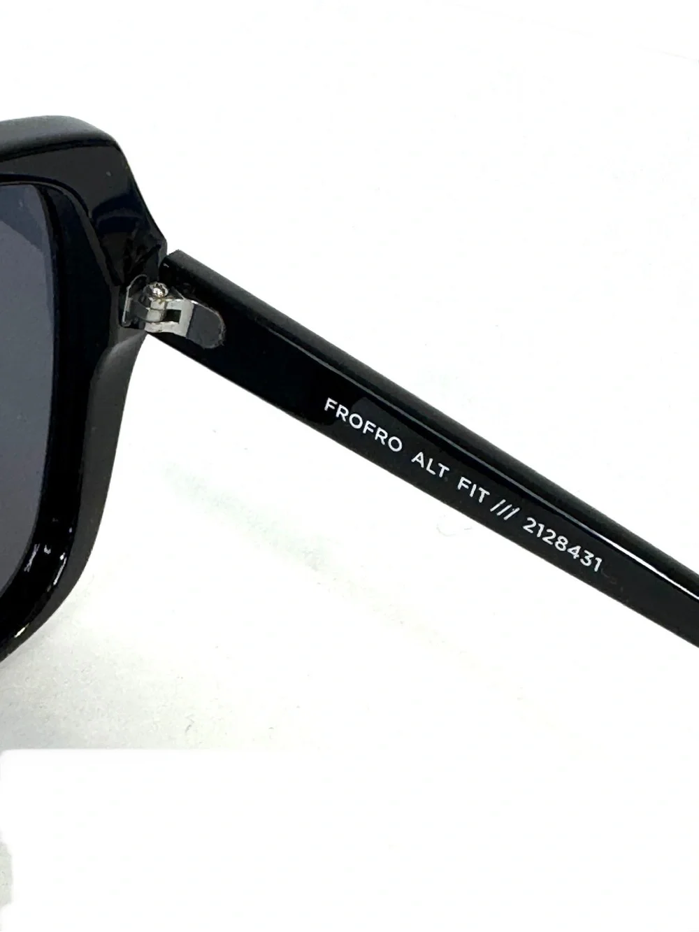 LE SPECS FroFro Alt Fit Polarized Sunglasses Black 56mm Gradient Square